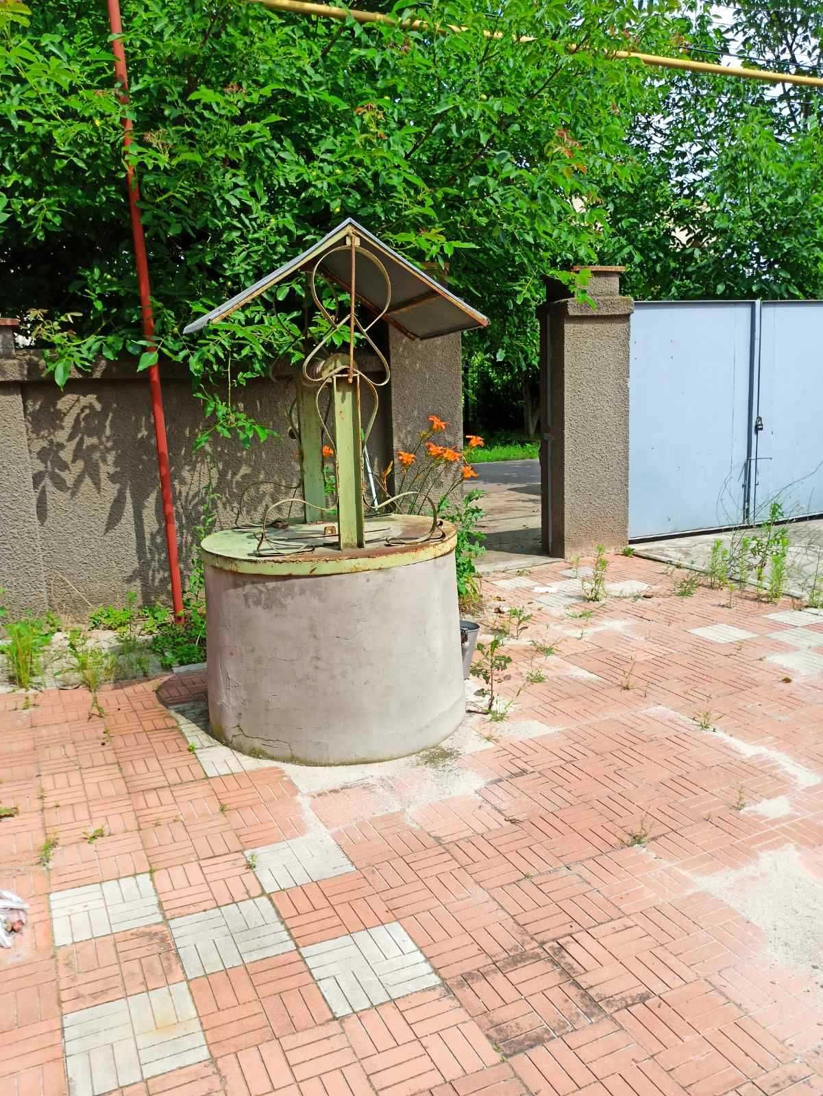 Продам жилой дом большой площади  в Фонтанке