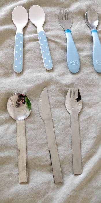 Pratos, talheres, copo evolutivo e termo refeição para bebé da Chicco