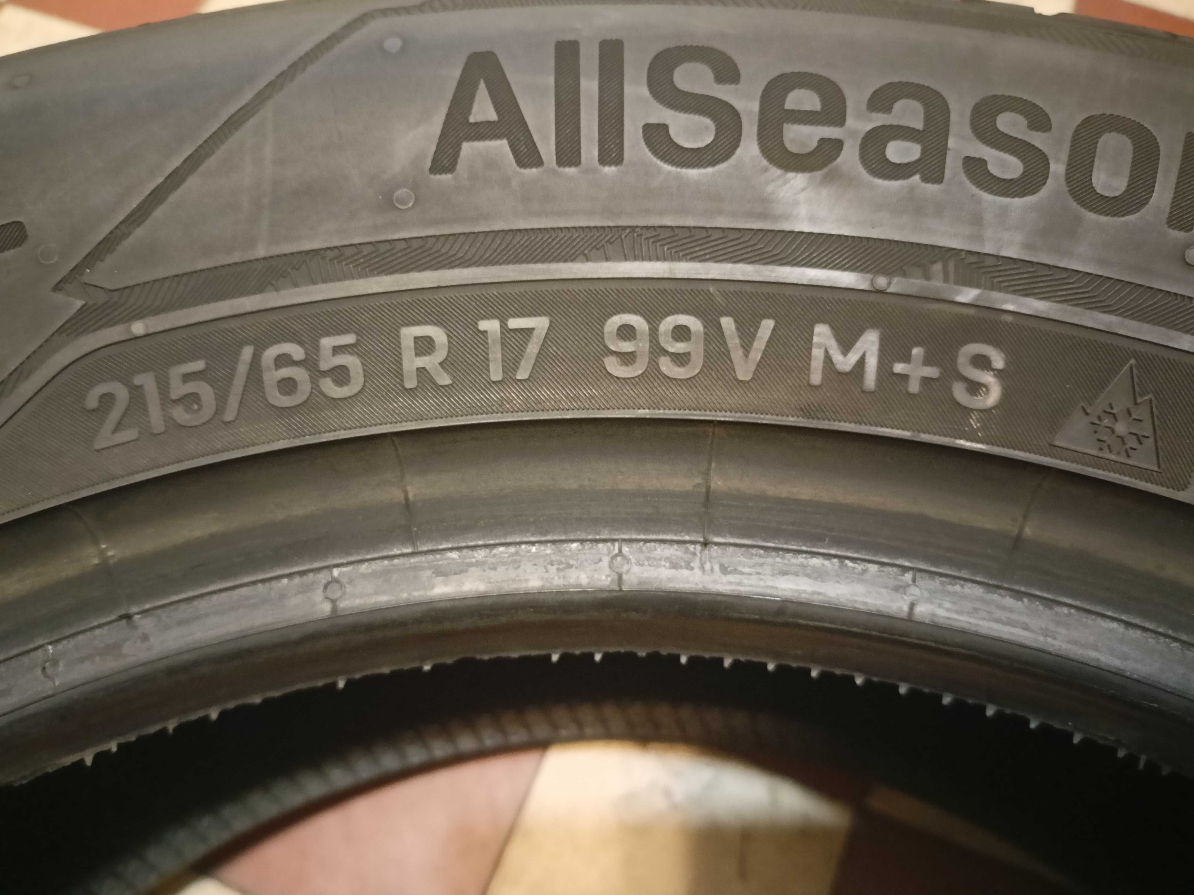 Uniroyal AllSeasonExpert 2 215/65R17 99V