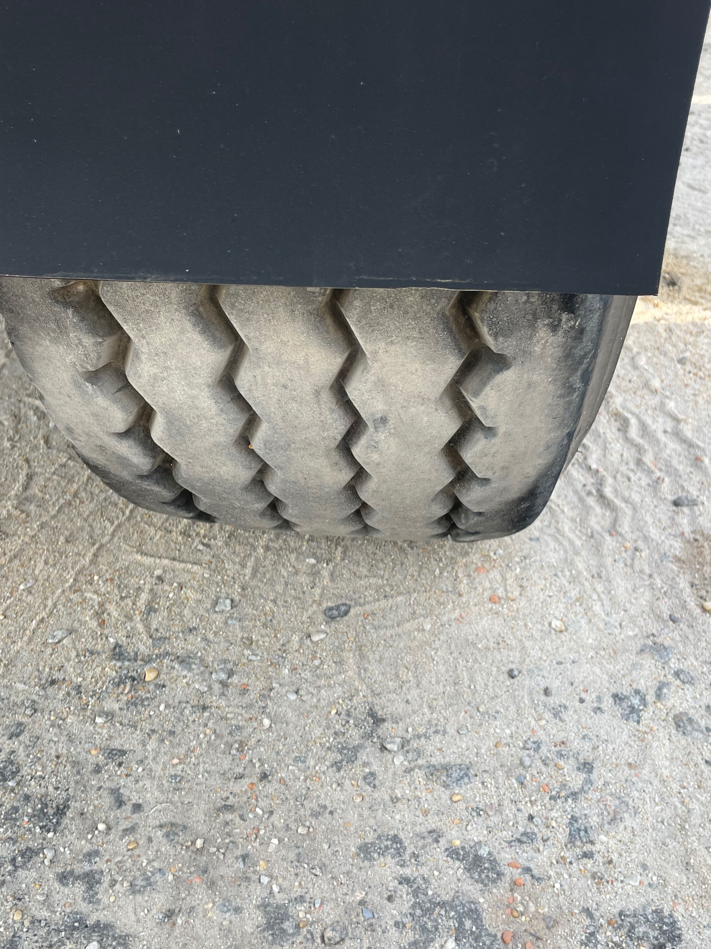 reboque basculante hardox 3 eixos