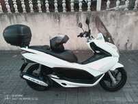 Pcx como nova guardada em garagem