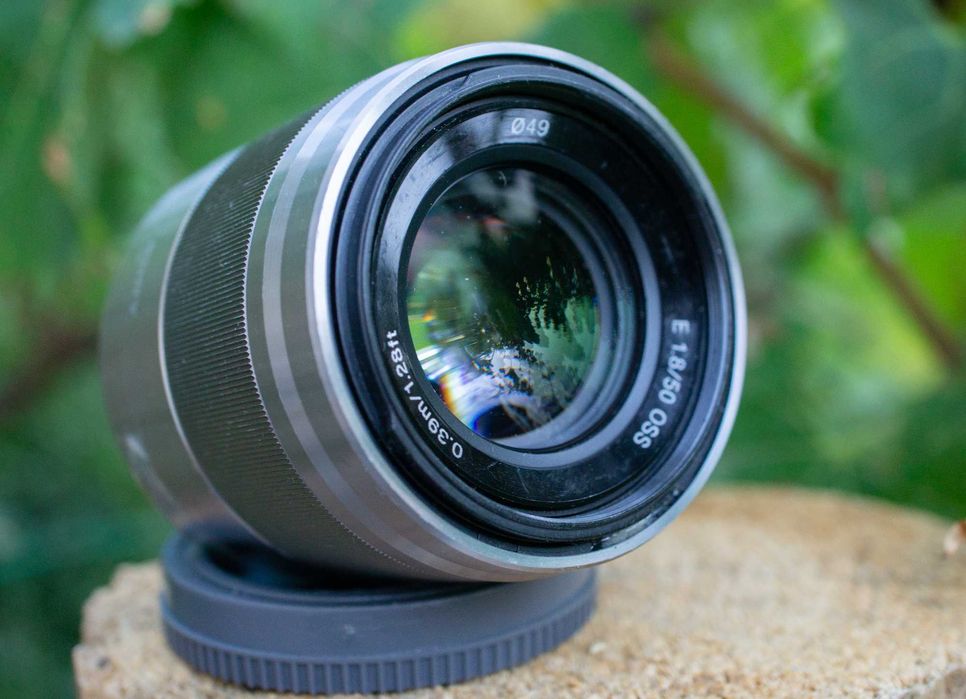 Об'єктив Sony E 50 1.8 OSS зі СТАБом SEL50f18