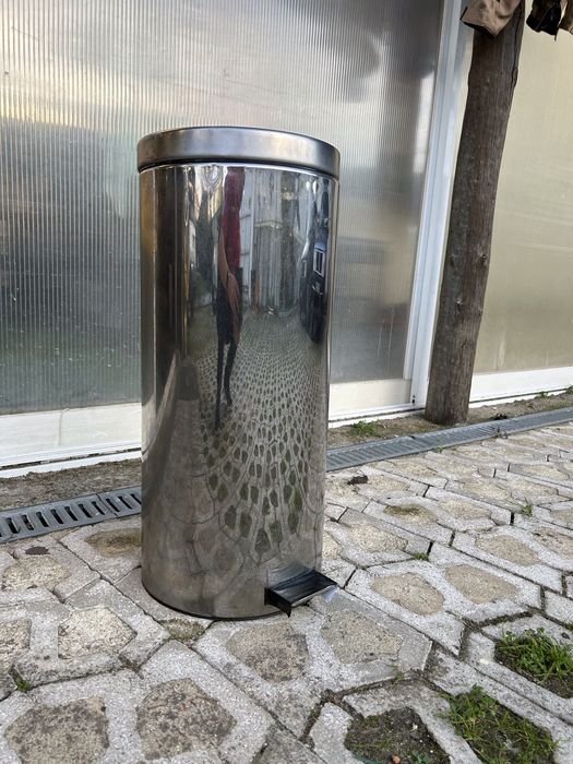 Caixote de lixo ou outro em inox - 30 litros com pedal