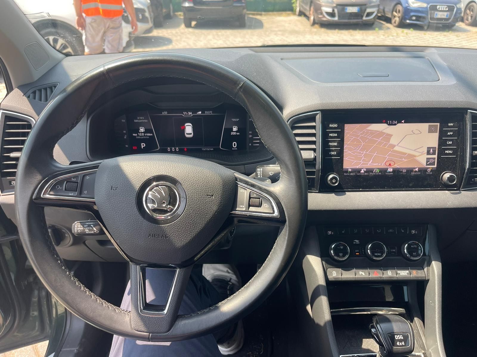 Skoda Karoq Scout - DSG - Zielony -4x4 -Radar