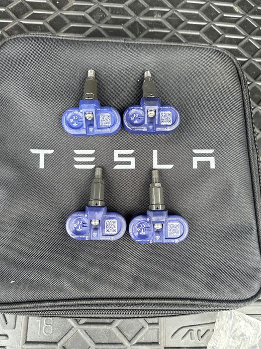 Датчики давления в шинах Tesla Y с 2022 г.в.