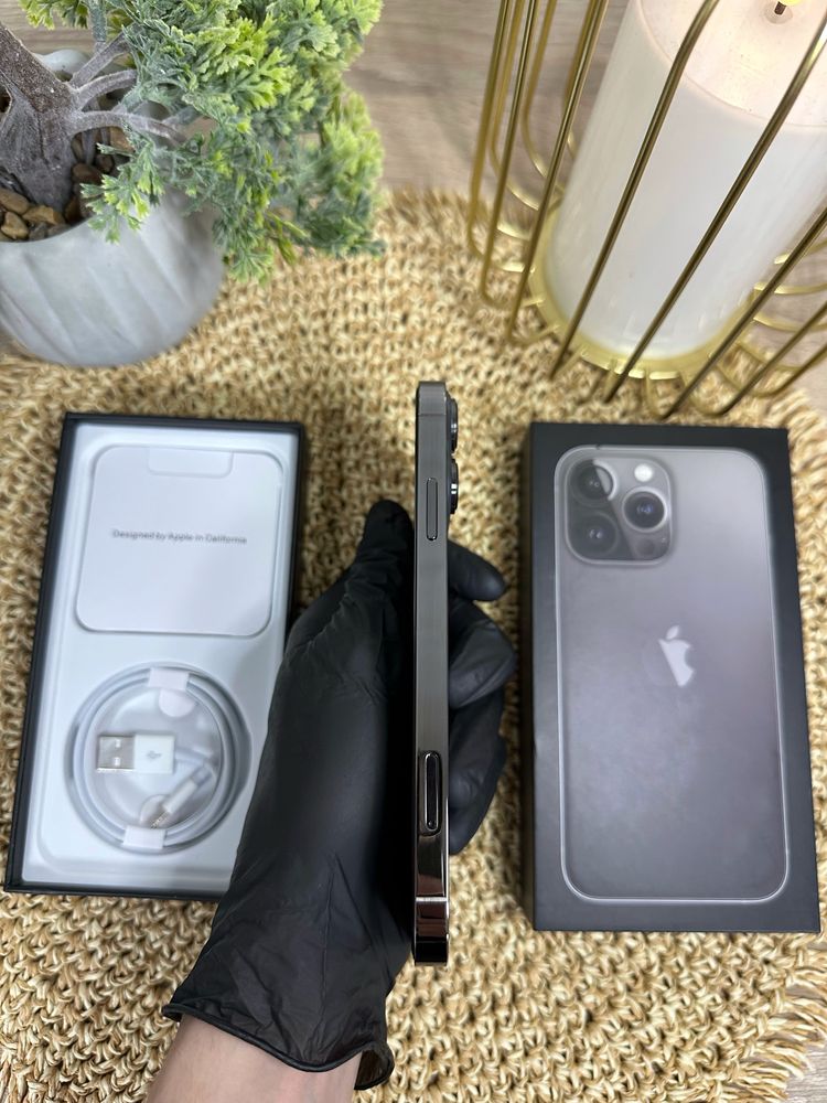 IPhone 13 Pro (Graphite) 128GB IPhone XR в корпусі IPhone 13 Pro