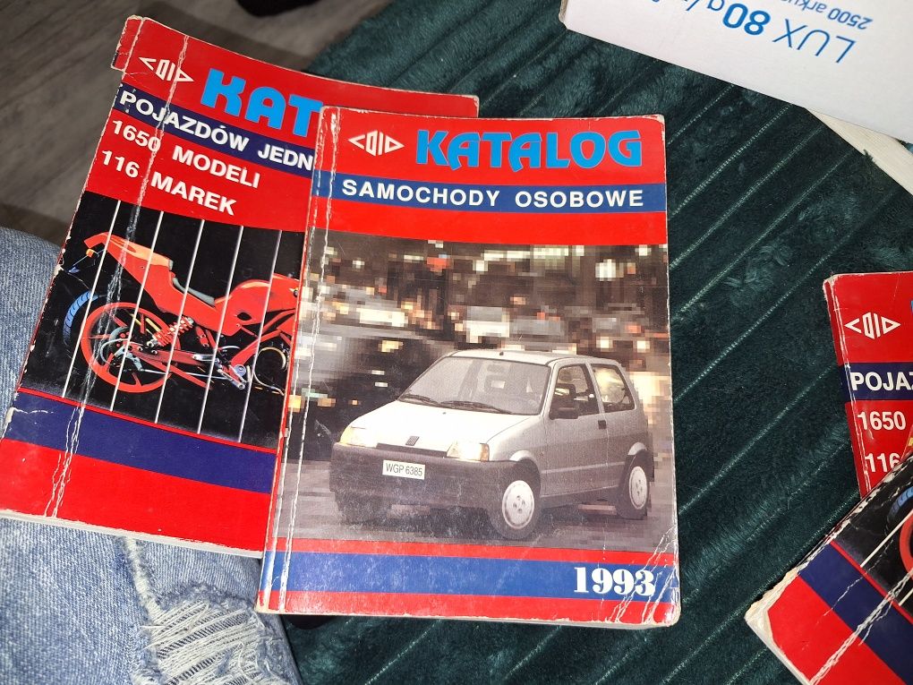 Katalogi samochodów osobowych ciężarowych motocykli