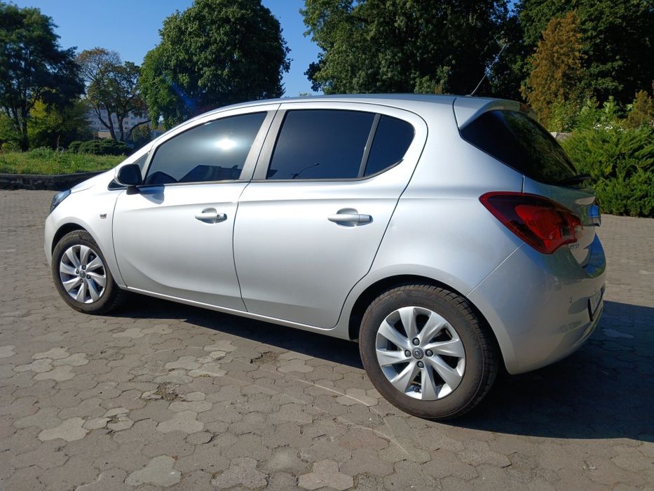 Opel corsa 2017 рік