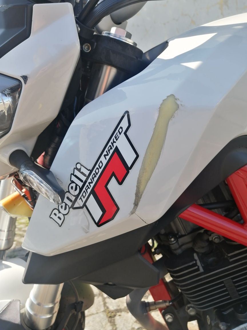 Moto Benelli TnT 125