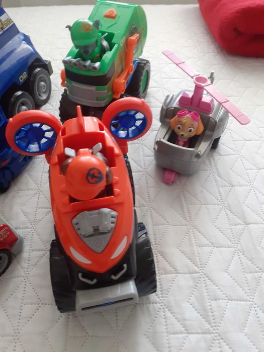 Zestaw aut Psi Patrol, John Deer i Czołg
