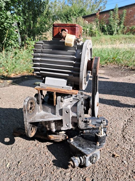 Редуктор двері ліфта РПД