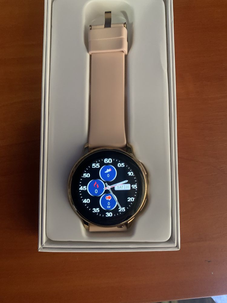 Smartwatch Y33 złoty