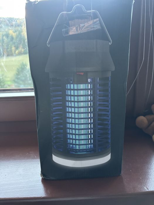 Lampa owadobójcza na komary