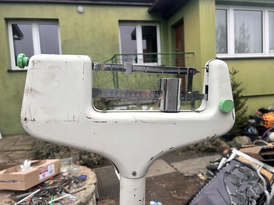 Stara waga lekarska duża PRL