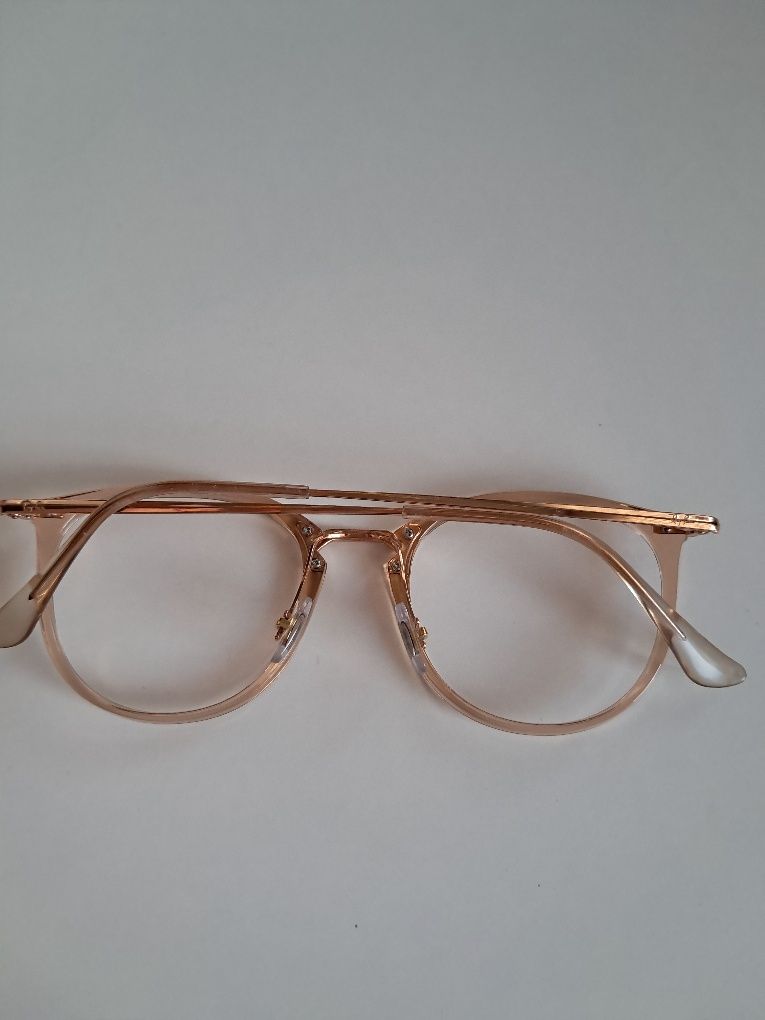 Okulary korekcyjne damskie marki Ray Ban