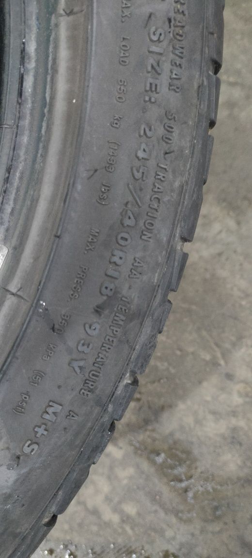 Шини  245/ 40r18