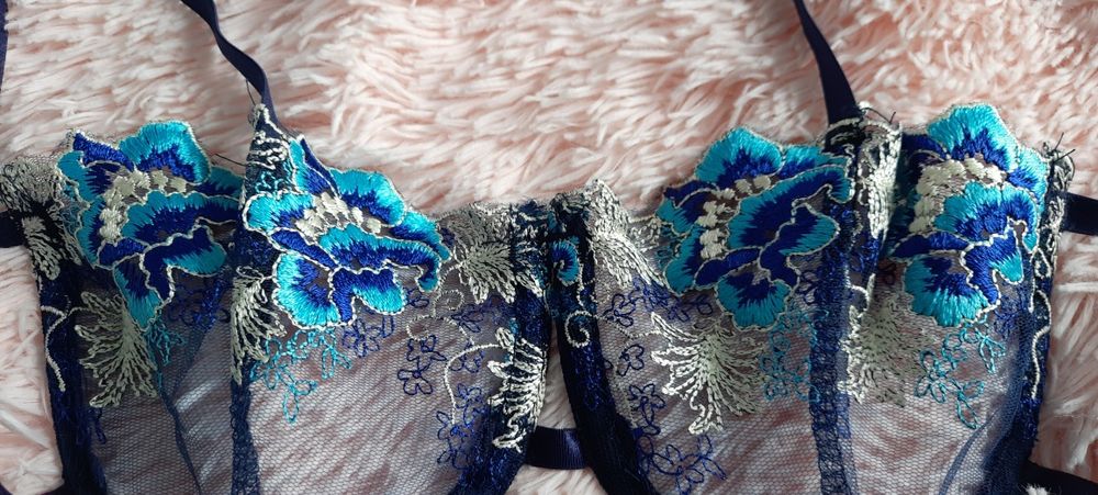 Piękny komplet bielizny w kwiaty. Bawełna, nowy, S/XS walentynki