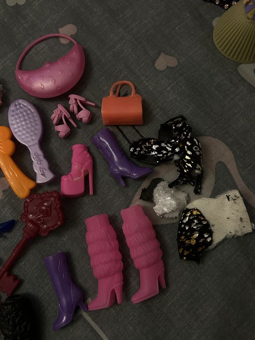 Аксесуари для ляльок. Monster High. Barbie.