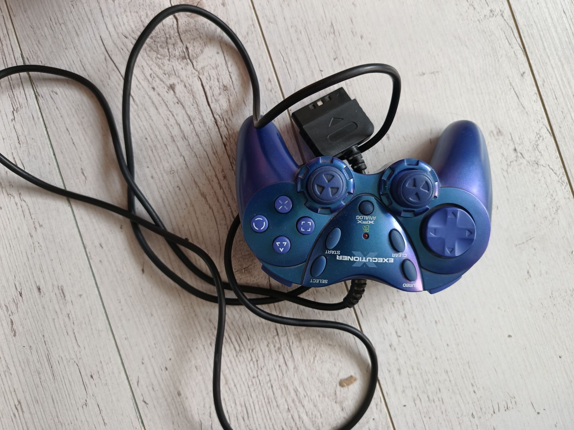 PlayStation 2 slim chip modbo ps2 + pad + kabel tv compone