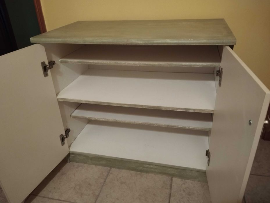 Móvel pequeno de sala ou quarto