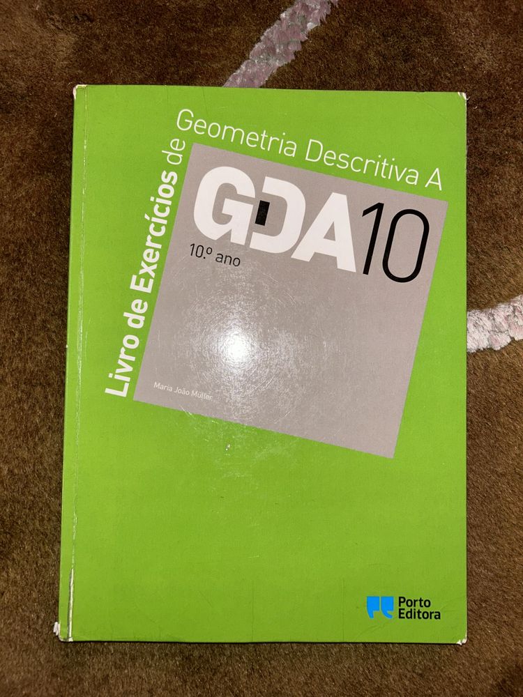 Livros de exercícios de geometria descritiva 10° e 11° anos
