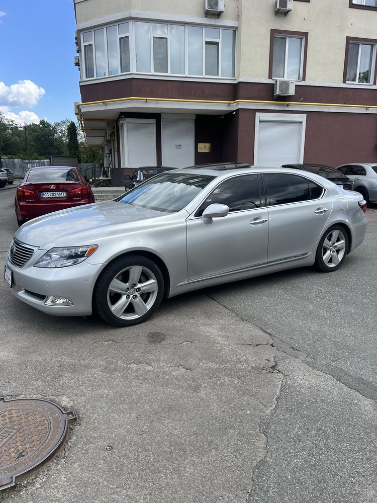 LEXUS LS600Hybrid Long
