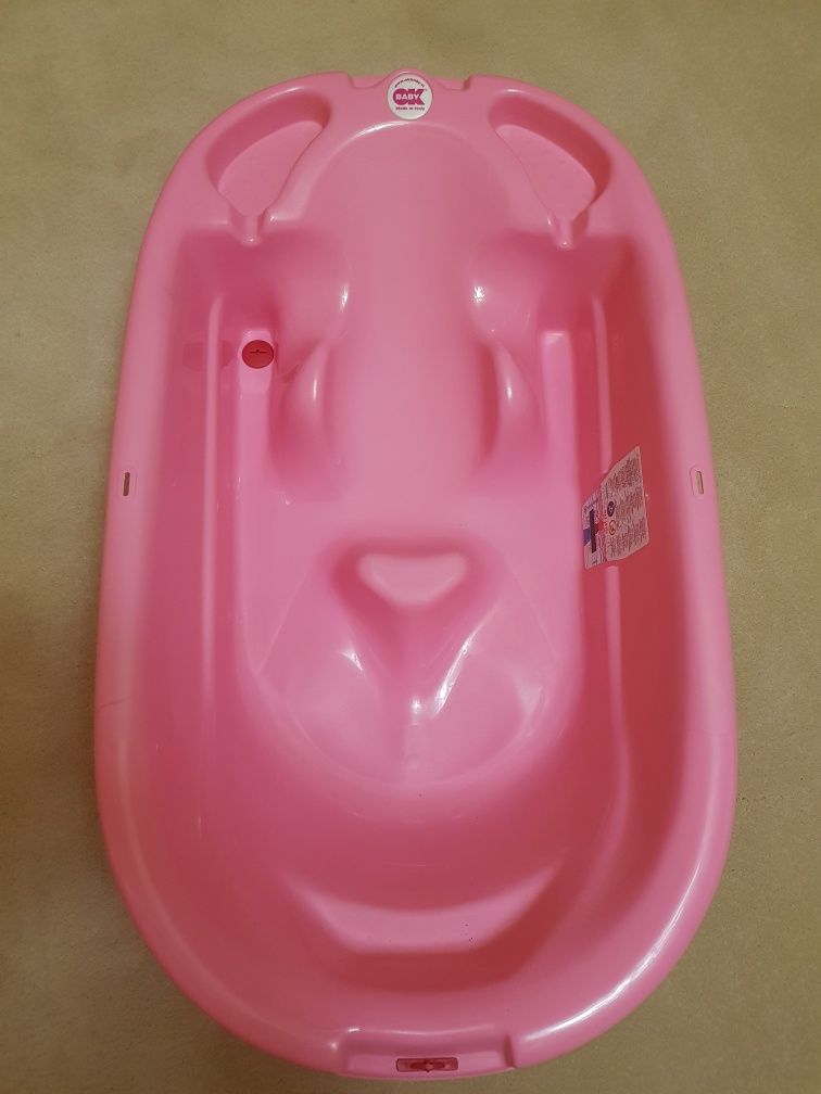 Ванночка для купания ребёнка.