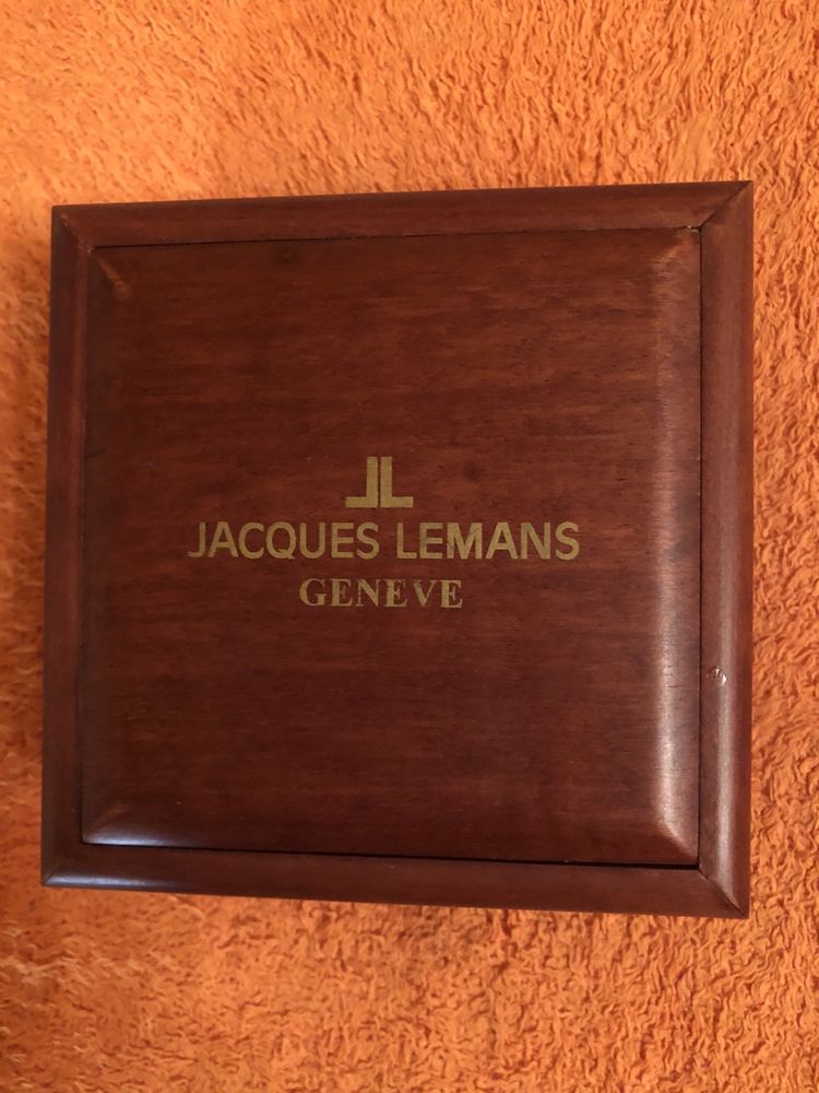 Часы наручные Jacques Lemans