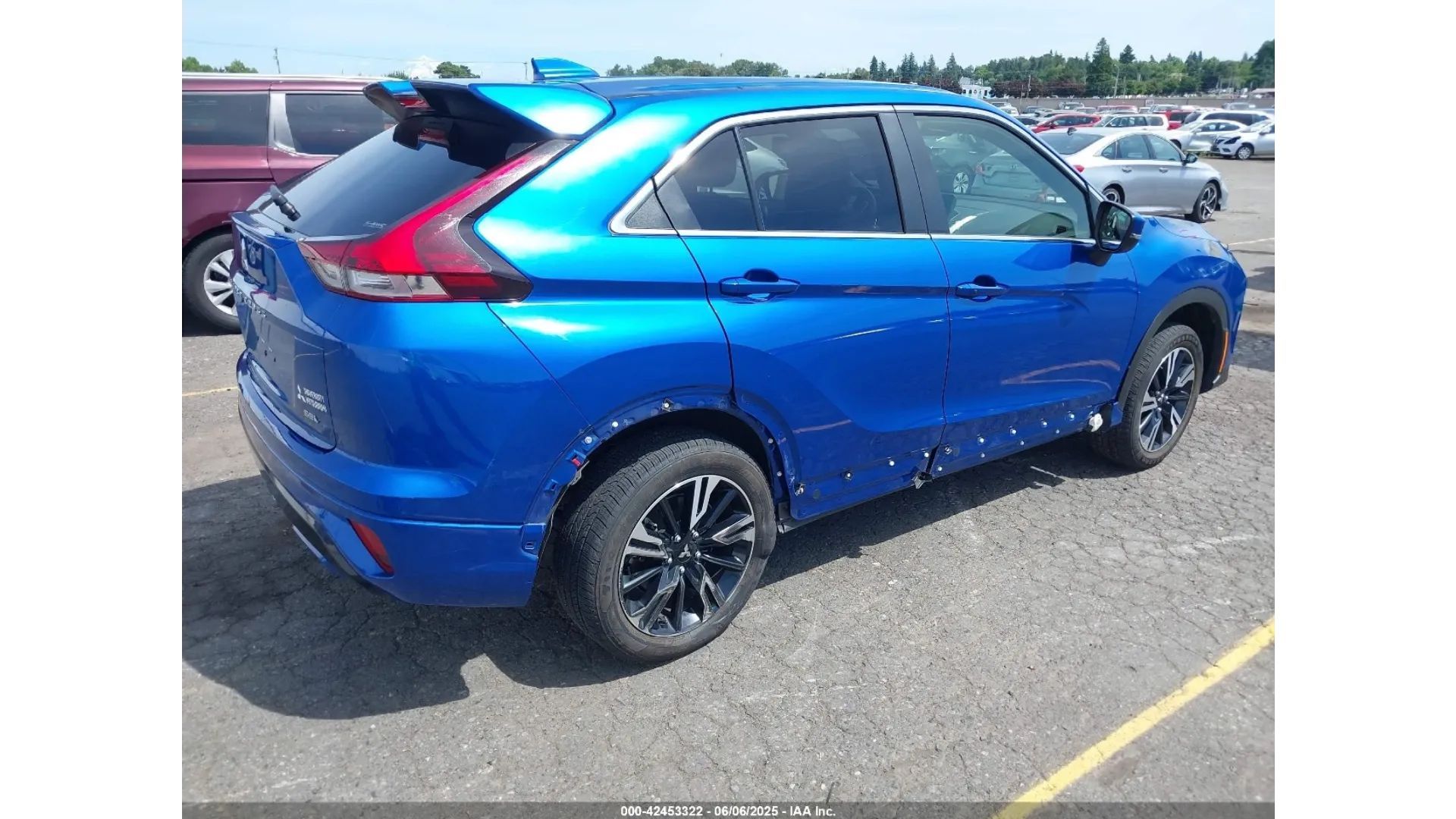 Mitsubishi Eclipse Cross Bogate wyposażenie/4x4/Nieduże uszkodzenia/