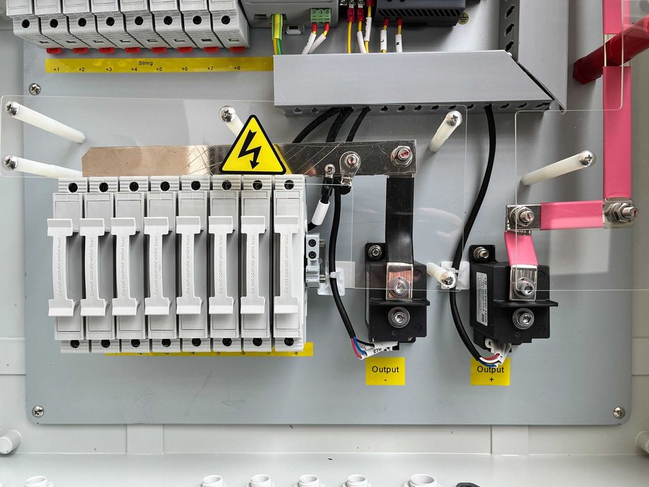 Skrzynka przyłączeniowa łuku elektrycznego Beny AFCI BHSZ-8/1 1500V