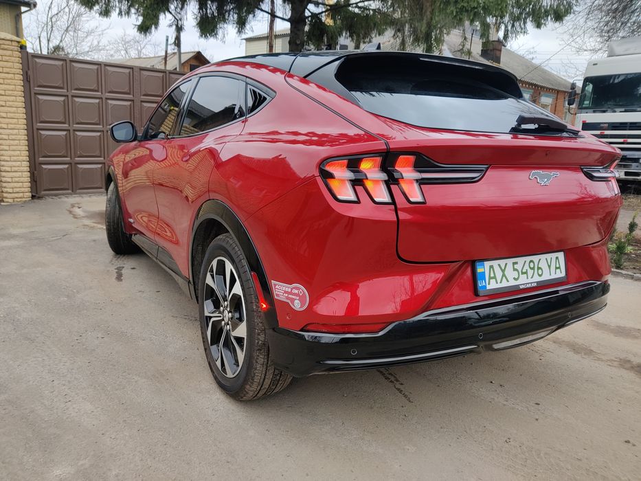 FORD MUSTANG MACH-E PREMIUM
98.7 kWh 23рік10місяць