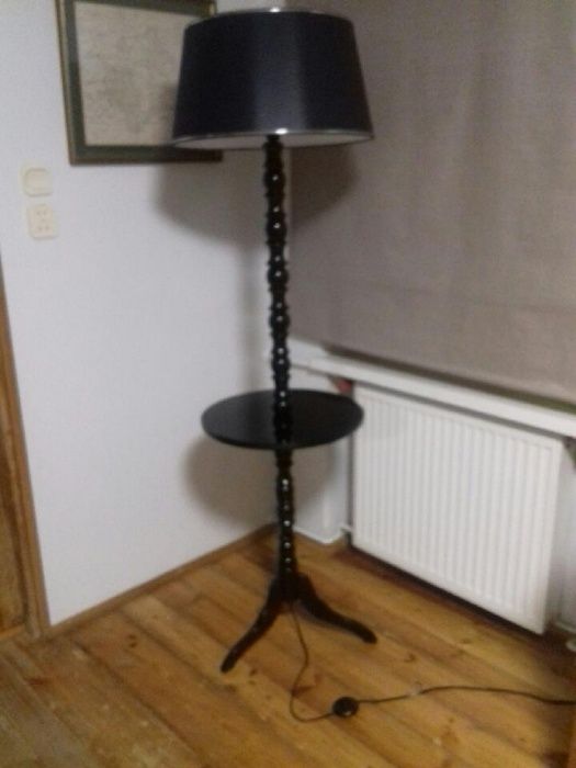 Lampa podłogowa ze stolikiem, czarne szkło, odnowiona, GLAMOUR