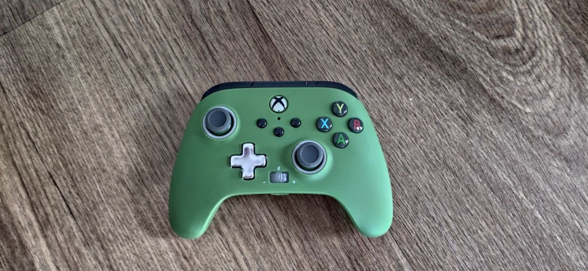 Gamepad Xbox przewodowy