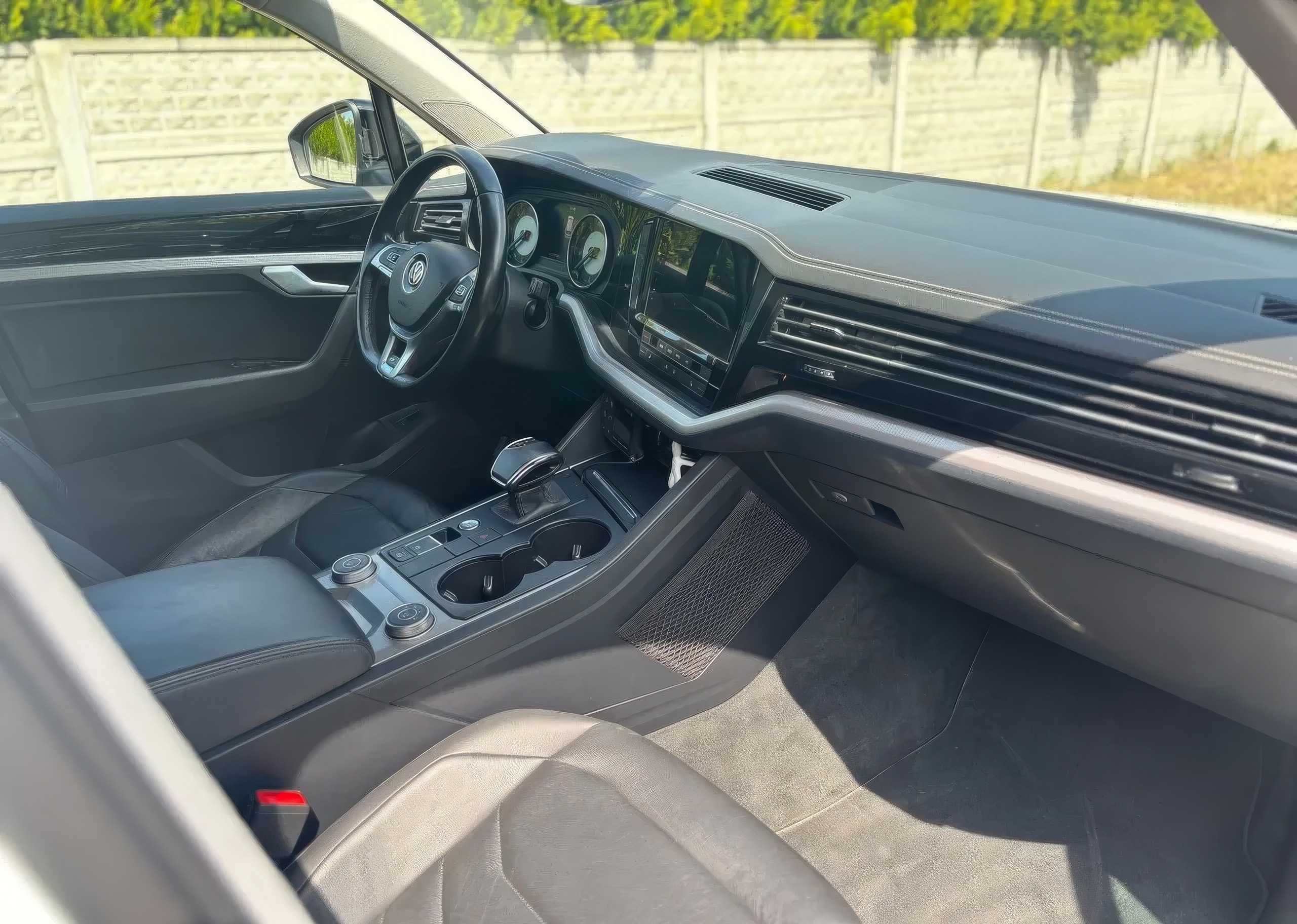 2018 Volkswagen Touareg 3.0 V6 TDI 4Motion R-Line