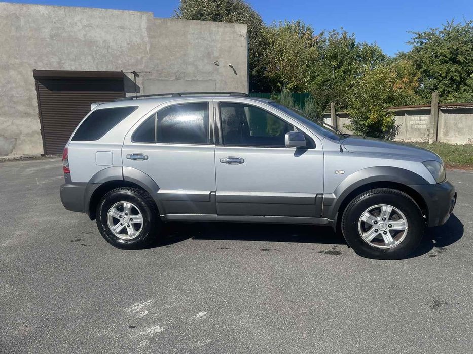Kia SORENTO 2.5 дизельна стан сів поїхав