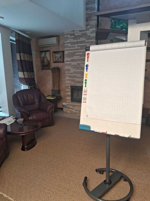 офис в центре с землей