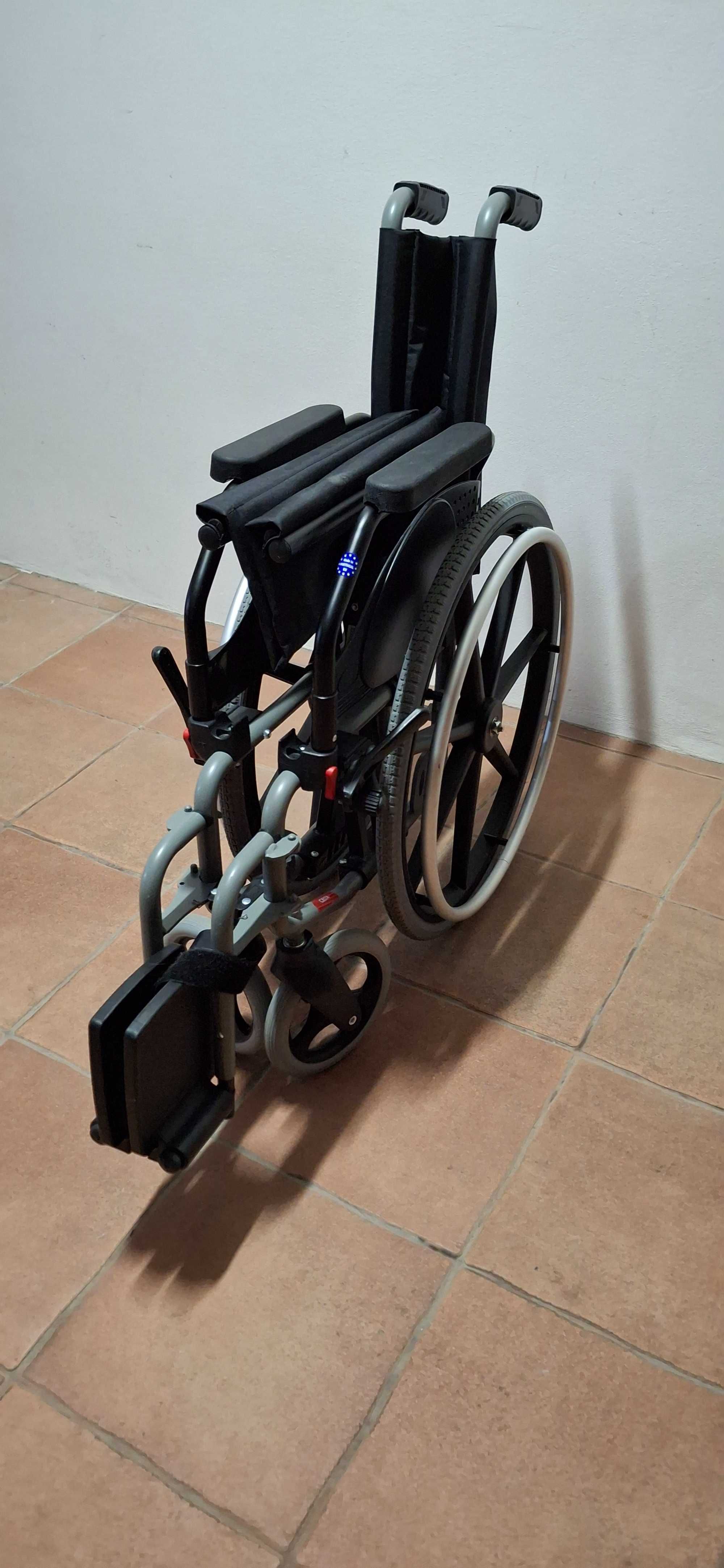 Cadeira de rodas Marca ORTHOS