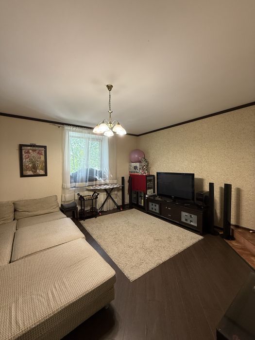 Продается двухуровневая квартира. Центр. Славянск.