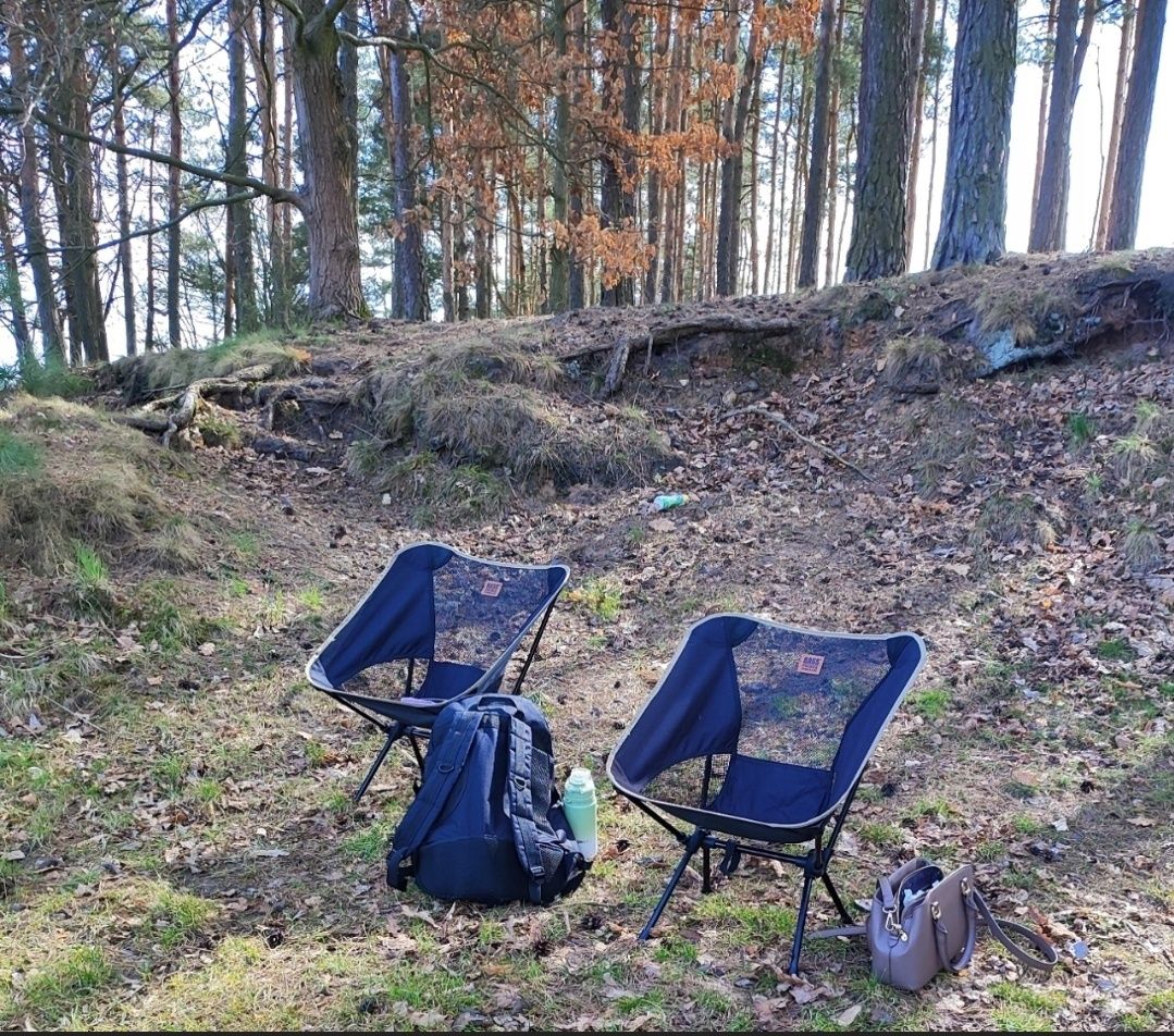 Komplet dwa nowe krzesełka wędkarskie składane na biwak plażę na ryby
