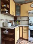 Продаж трьохкімнатної квартири з сучасним ремонтом біля ринку Нива