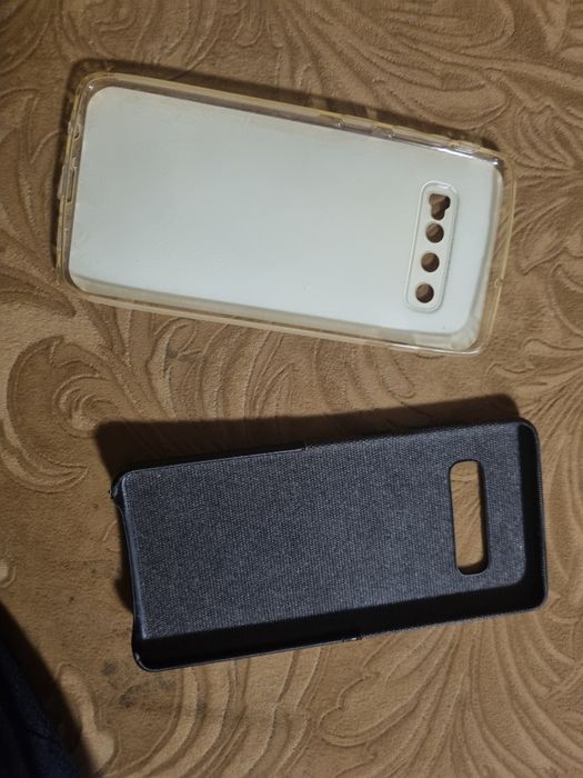 2 чохли на самсунг s10+