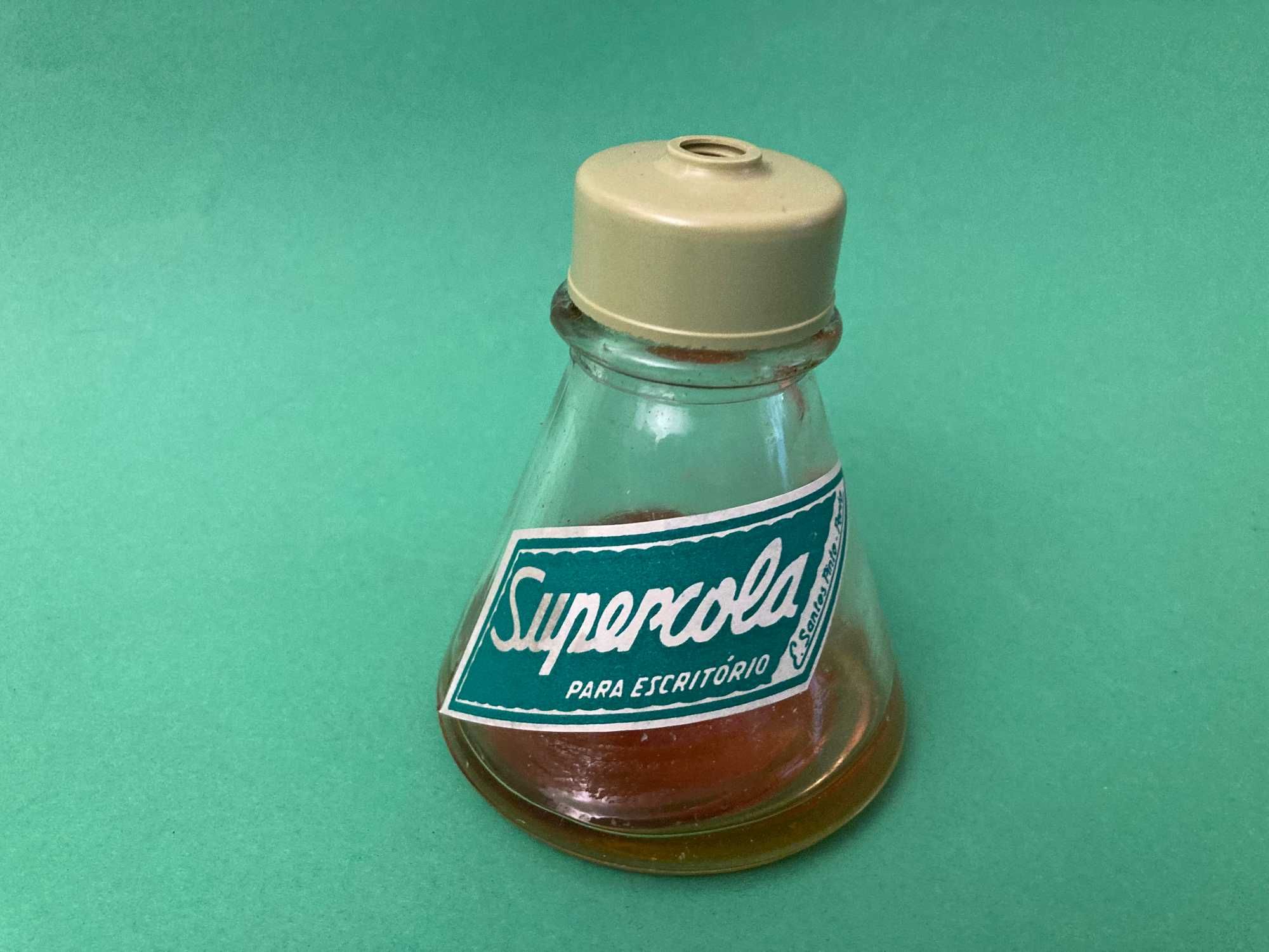 Frasco em vidro de Cola Supercola Anos 60/70 tamanho grande