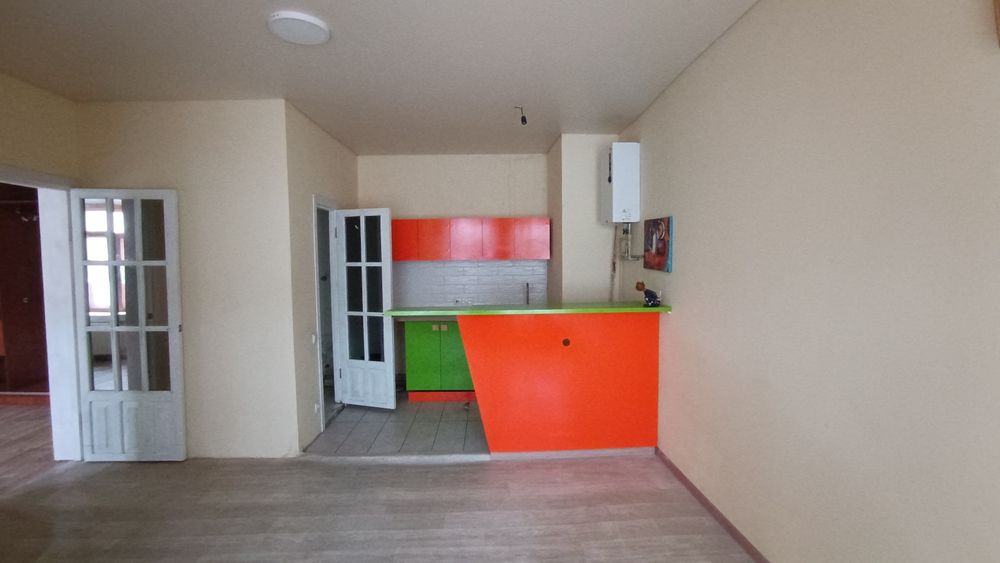 Продаж 2к квартиру Центр біля цирку єВідновлення