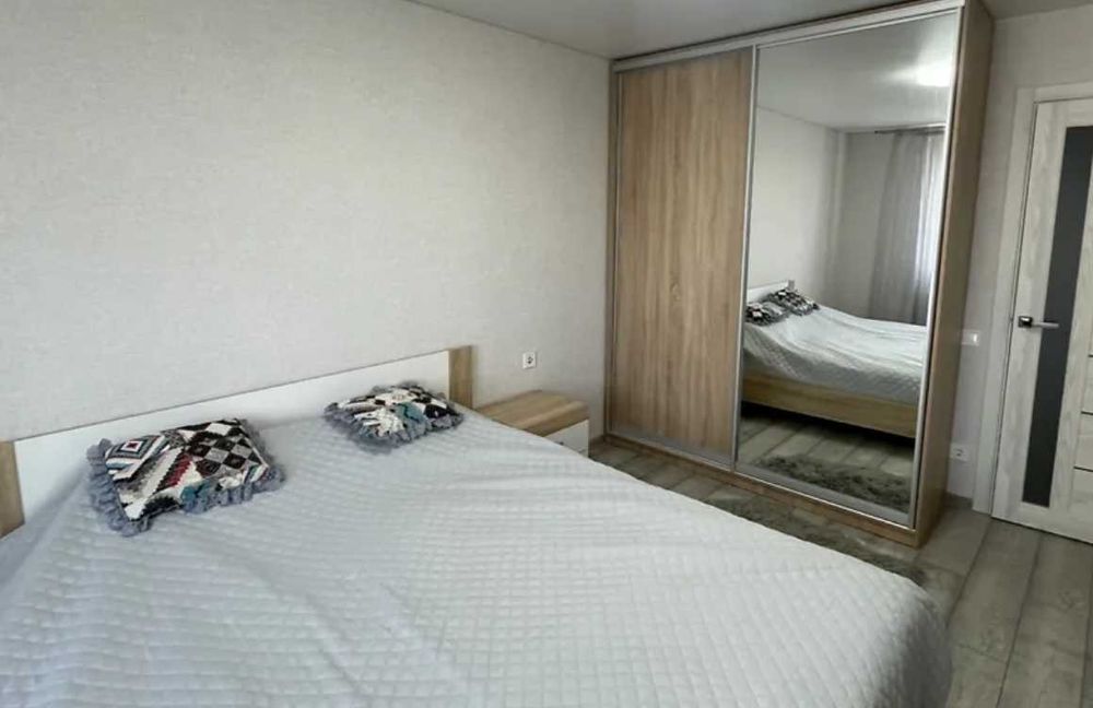 Сдам 3-х ком квартиру посуточно в Одессе по улице Жолио Кюри 64