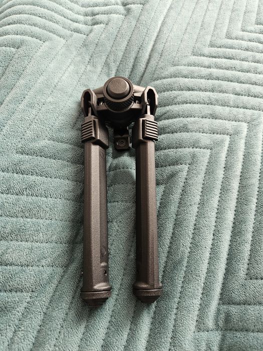 Dwójnóg bipod składany