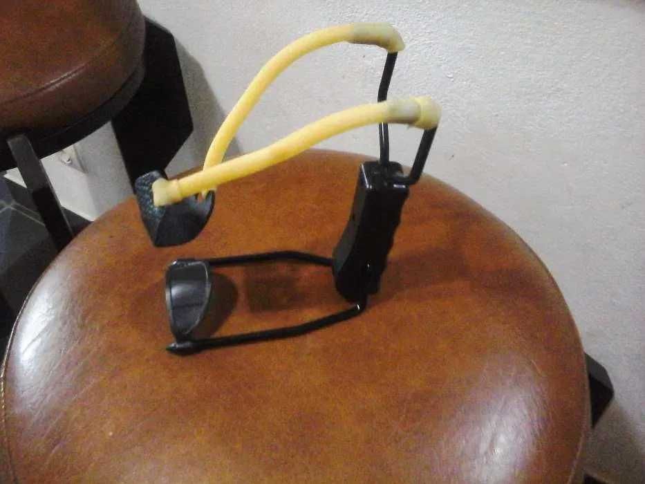 Fisgas caça caçador brinquedo dobravel profissional apoio pulso NOVO