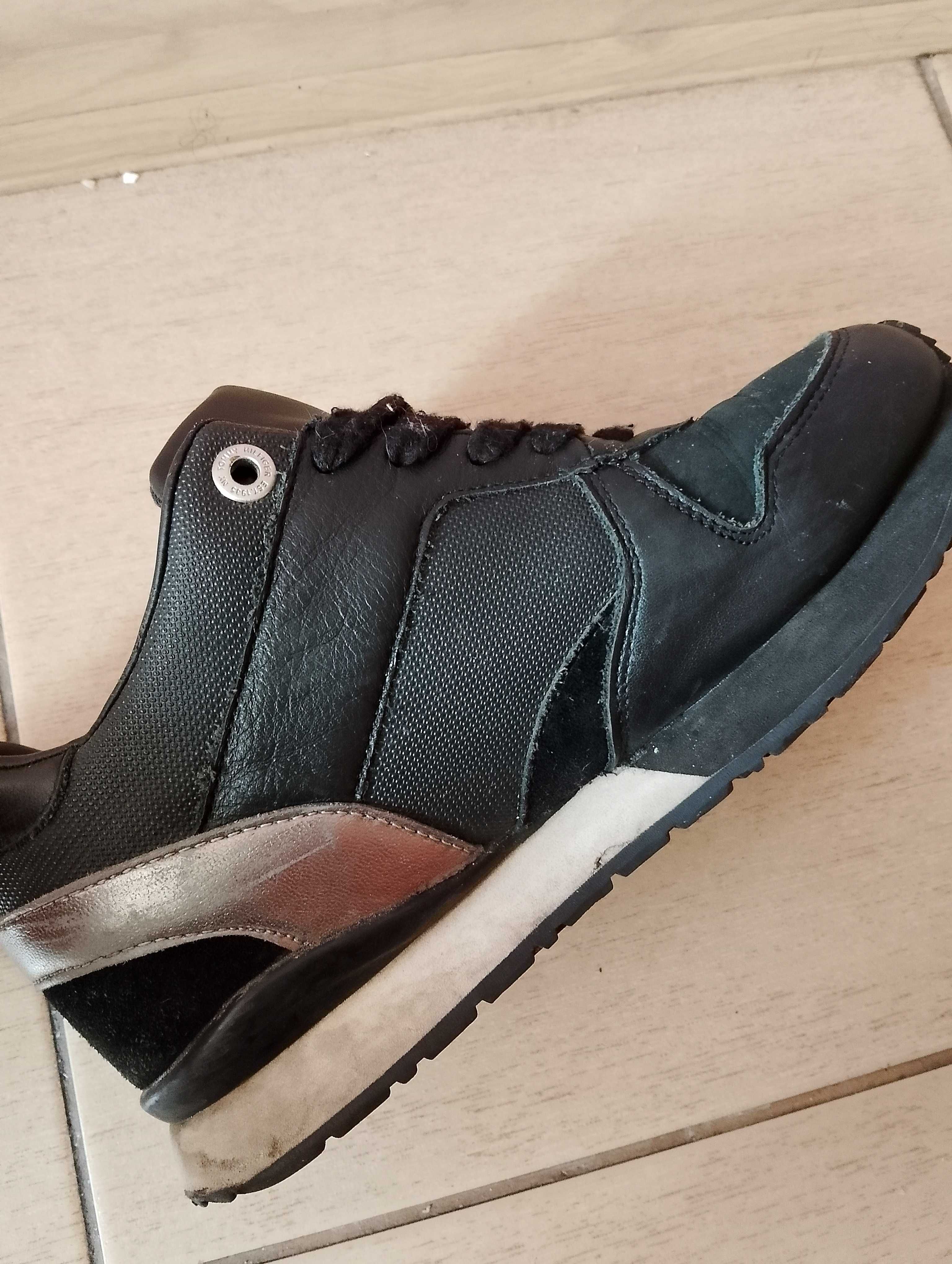 TOMMY HILFIGER. Adidasy damskie.