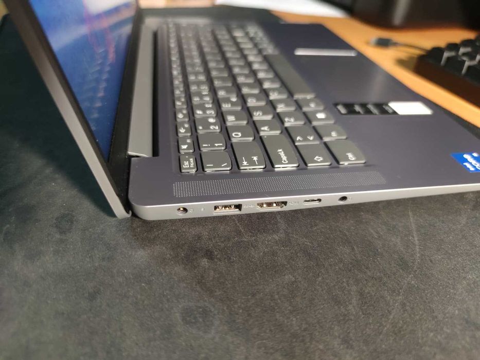 Lenovo IdeaPad Slim 3 14IAH8 – i5-12450H / 16GB / 1TB SSD – NOVO!
