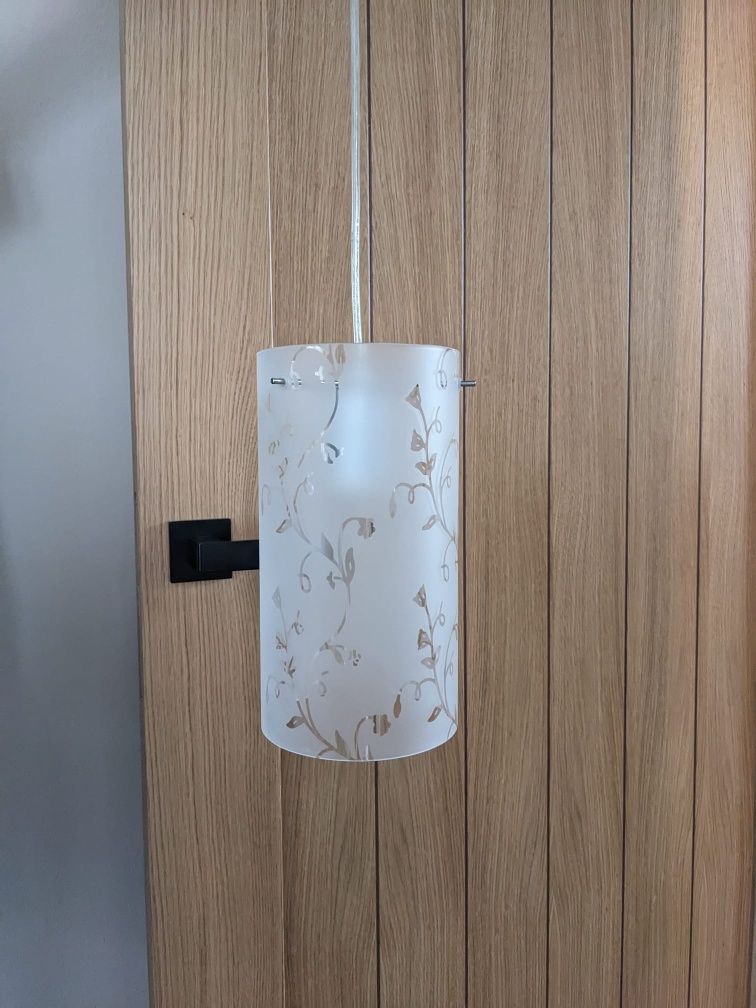 Lampa sufitowa pojedyncza