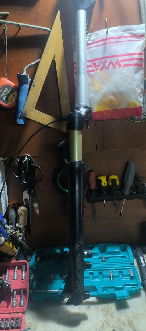 SR Suntour NRX-S 28